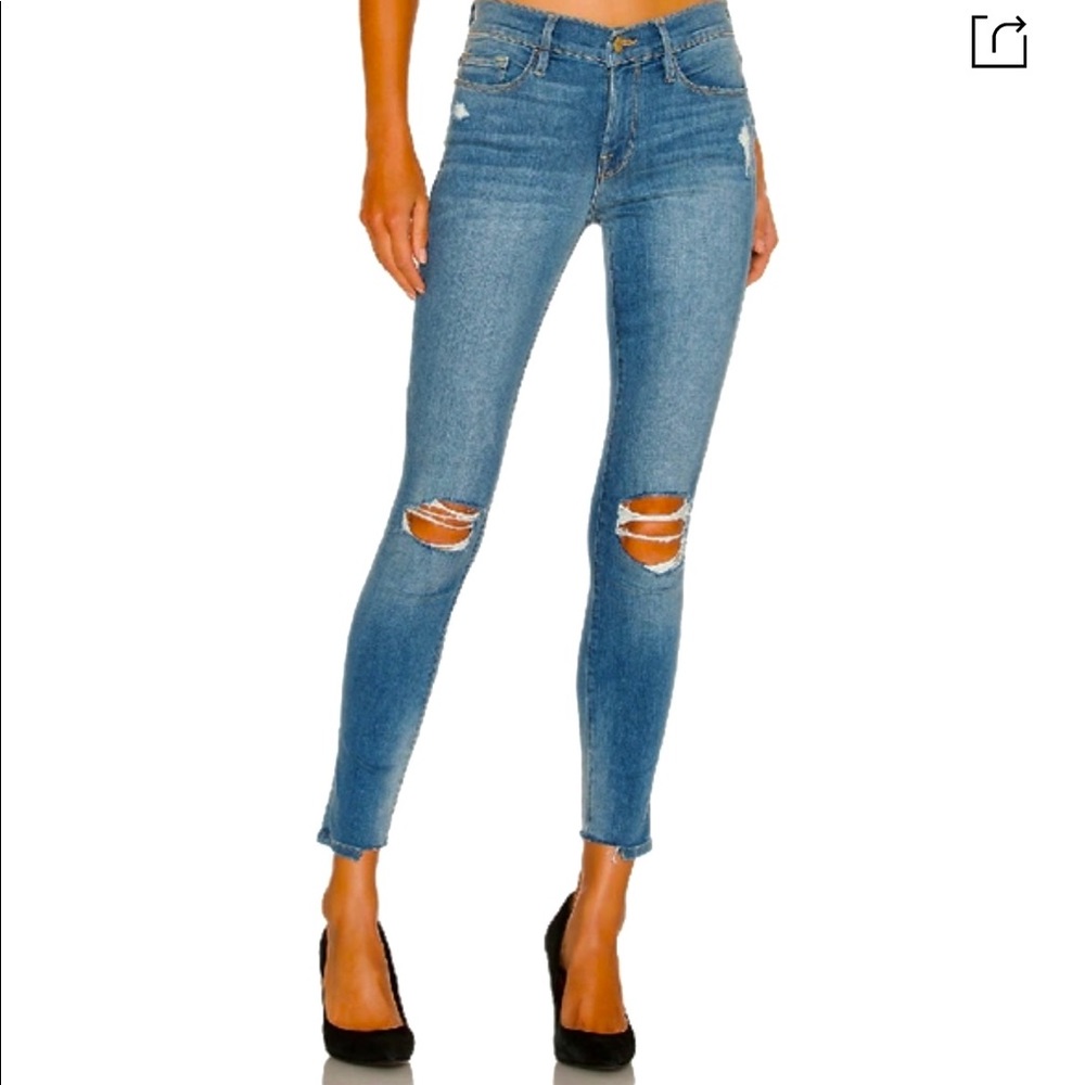FRAME Le Skinny de Jeanne distressed jeans in color Kiss
